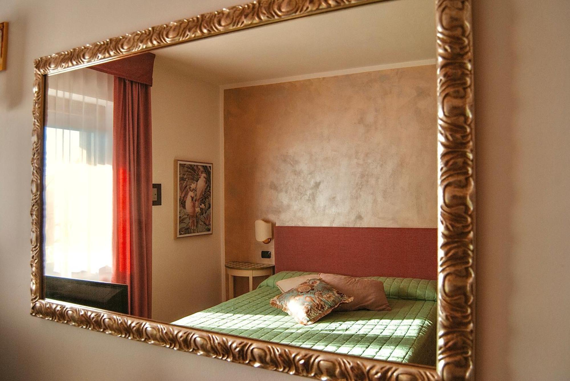 Welcome Traveller Frida'S Rooms كابرينو فيرونيسي المظهر الخارجي الصورة